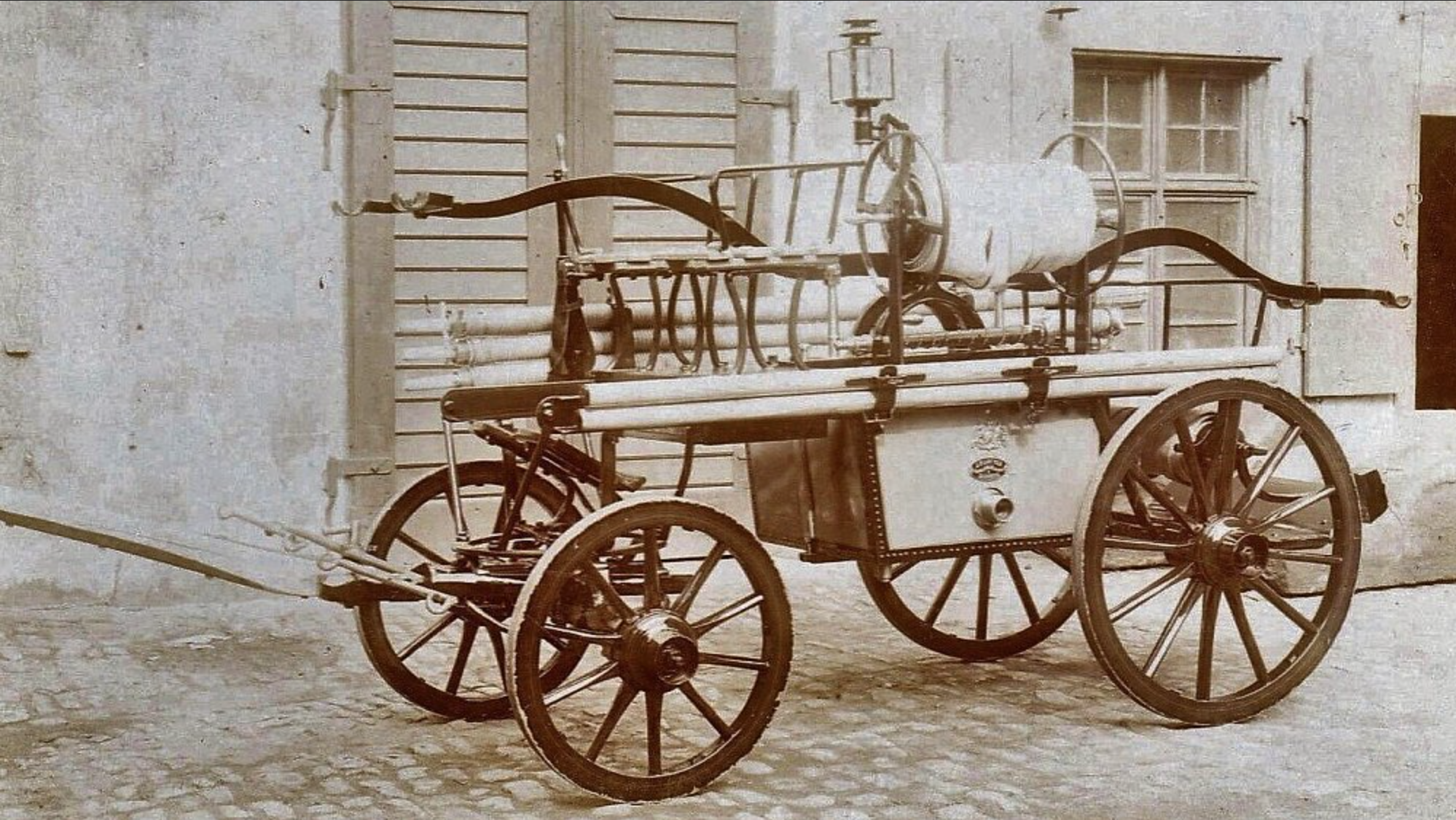 Eine Feuerspritze aus den 1880er Jahren